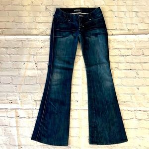 Rock & Republic jeans- EXCELLENT condition.  Dark denim size 26
